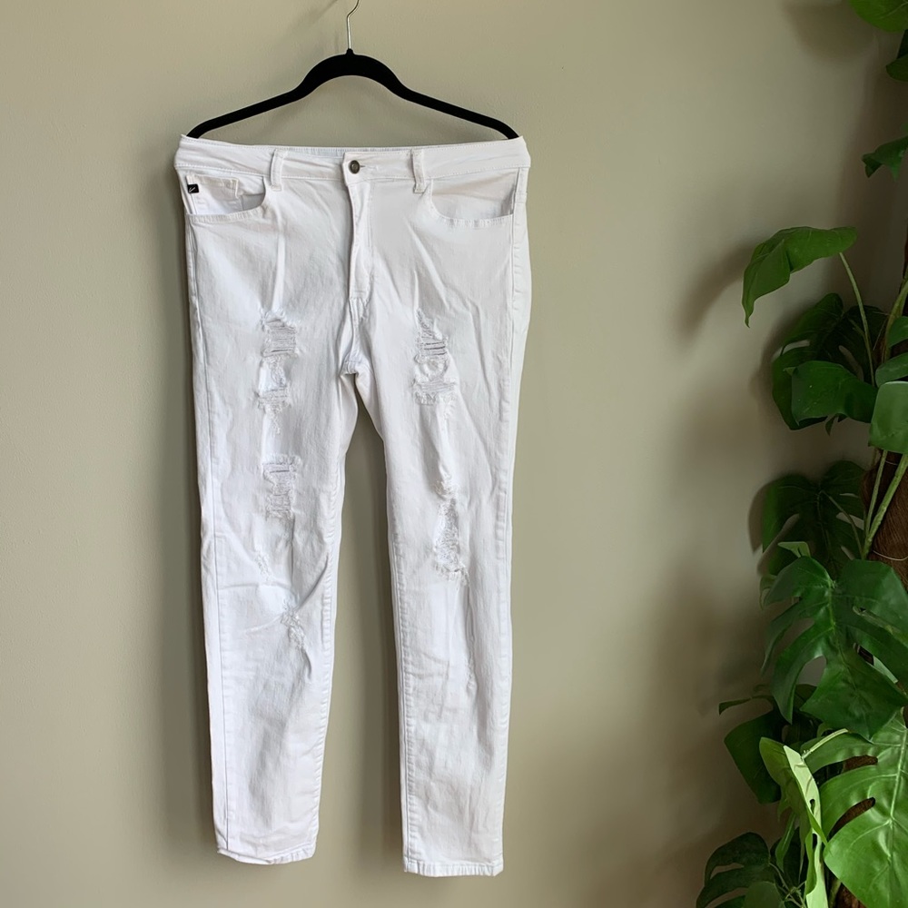 Distressed White Skinny Jeans